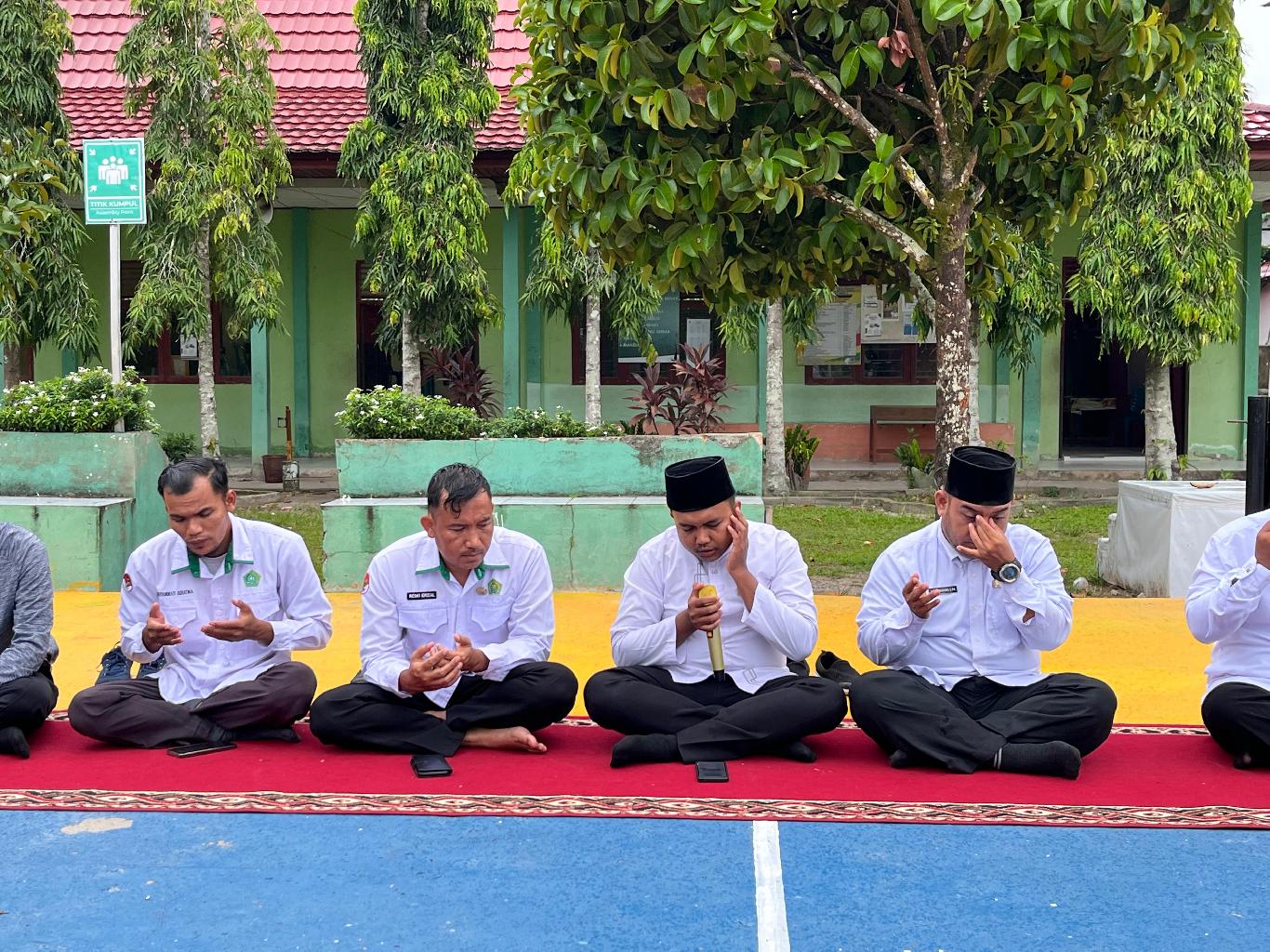 Istighosa Bersama Untuk Kedamaian Indonesia